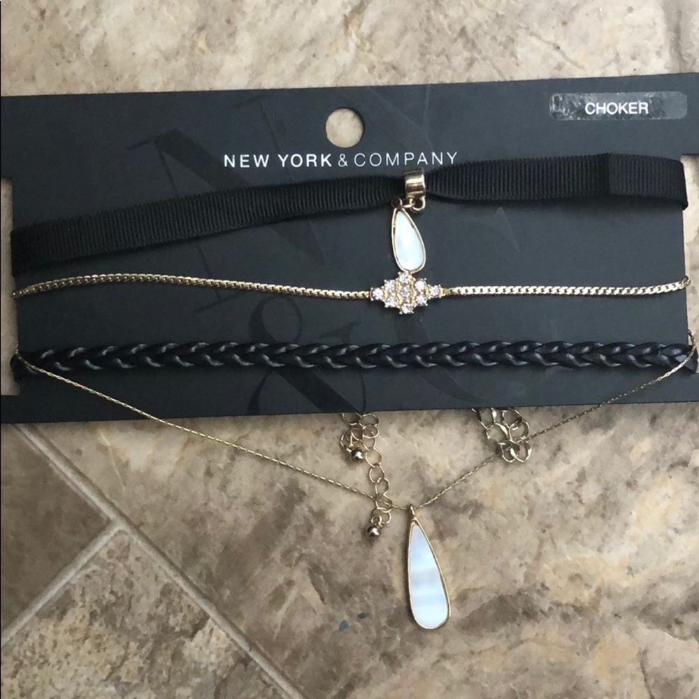 New York and company choker